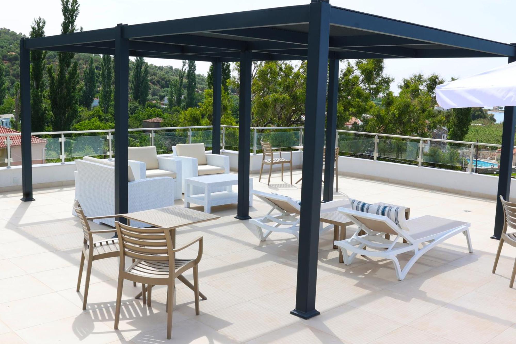 Ocean View Studios And Luxury Rooms Plomari Екстериор снимка